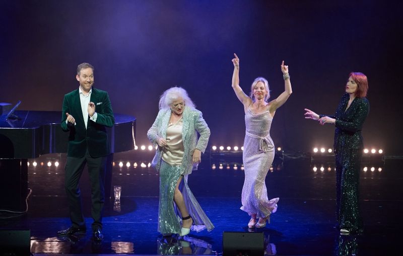 Review: FASCINATING AIDA, Royal Festival Hall  Image