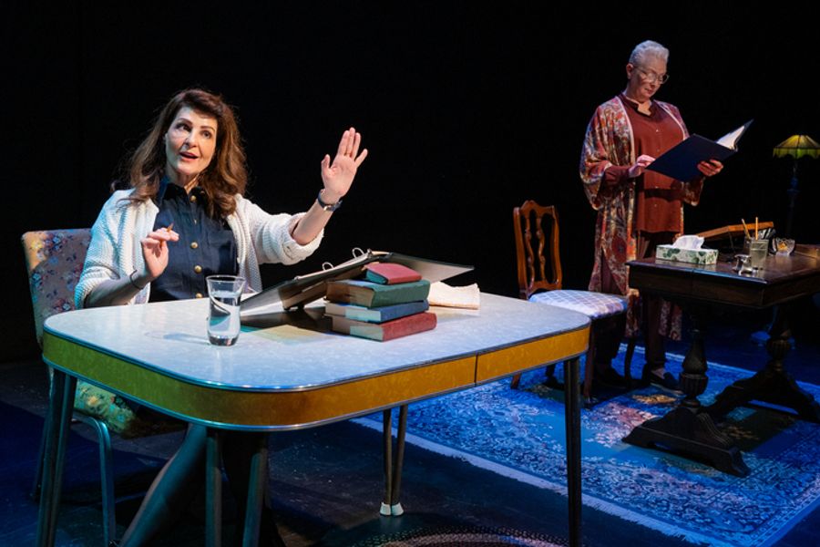 Photos: Nia Vardalos & Gail Winar Join PEN PALS Off-Broadway Image