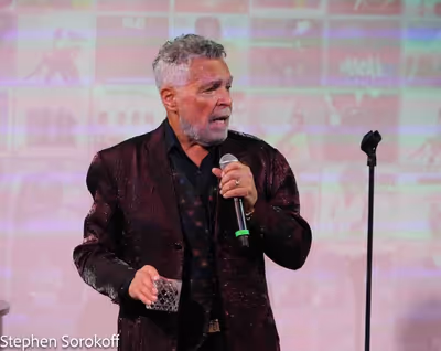 Clint Holmes Photo