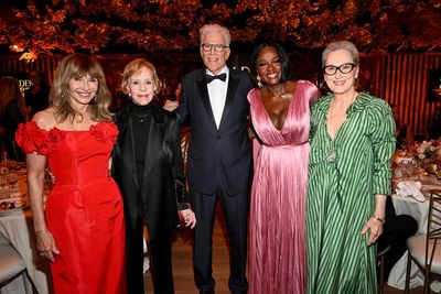 Mary Steenburgen, Carol Burnett, Ted Danson, Viola Davis, Meryl Streep  Photo