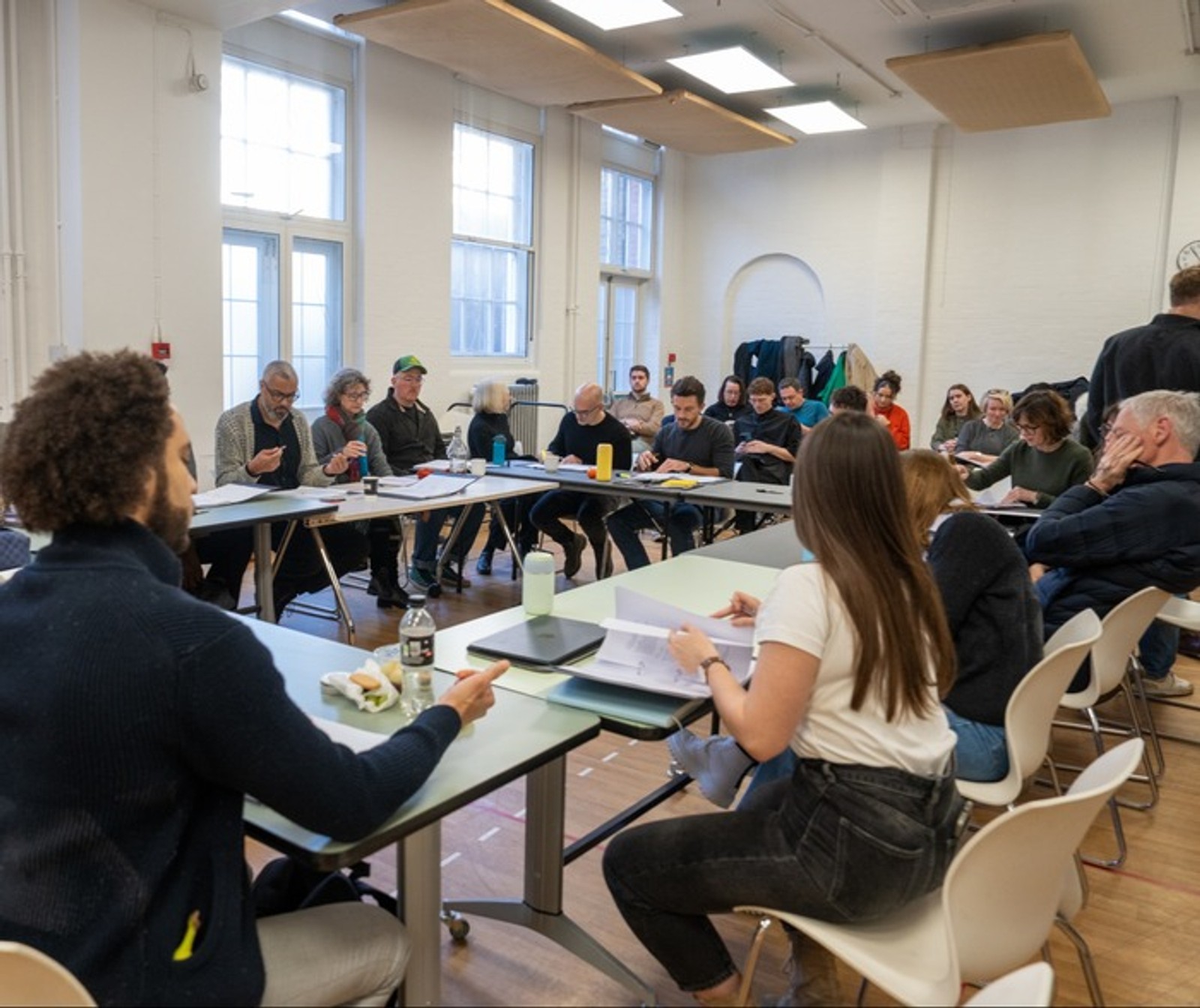 Photos/Video: Jonathan Bailey and More in Rehearsal For RICHARD II — photo 16 of 19
