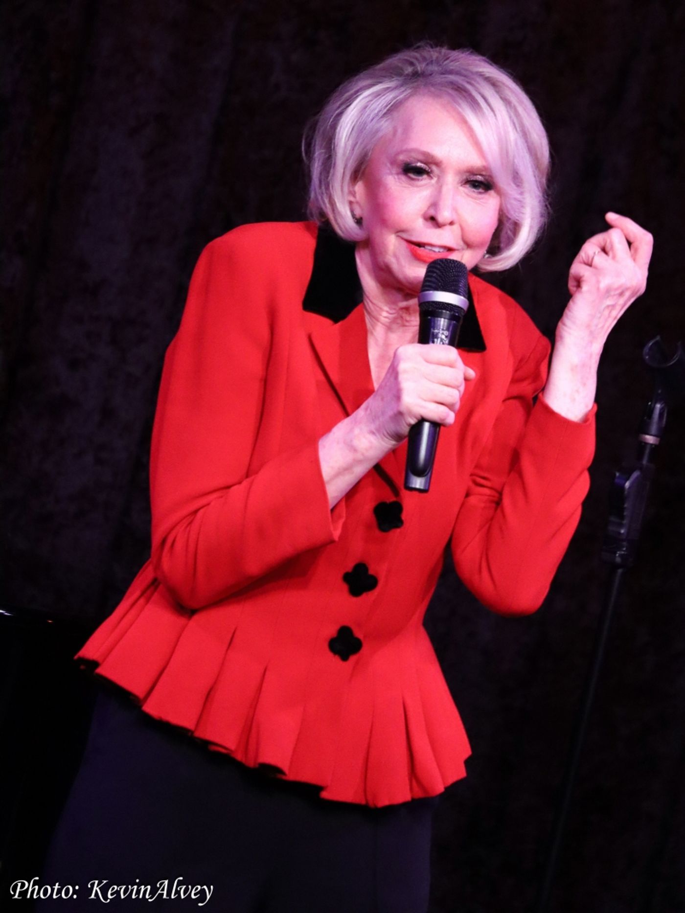 Review: Five Stars for JULIE HALSTON TAKES THE Q TRAIN at Birdland  Image