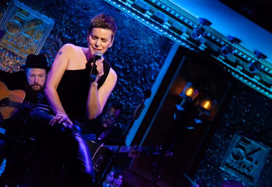 Review: 54 Below Crowd Has Amazing NEW YEAR'S EVE WITH JENN COLELLA Image
