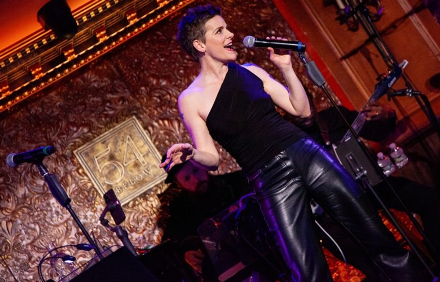 Review: 54 Below Crowd Has Amazing NEW YEAR'S EVE WITH JENN COLELLA Image