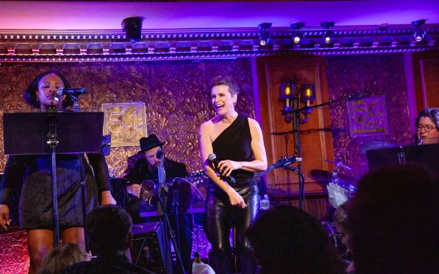 Review: 54 Below Crowd Has Amazing NEW YEAR'S EVE WITH JENN COLELLA Image