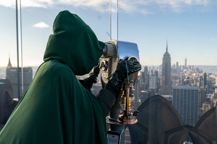 Photos: Alan Cumming & THE TRAITORS Take Over NYC to Celebrate Season 3 Image