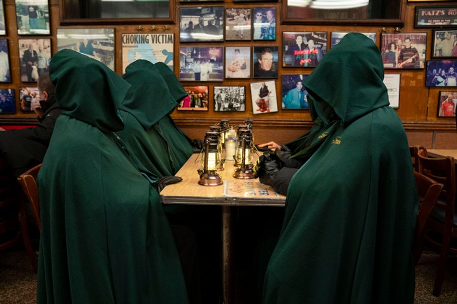 Photos: Alan Cumming & THE TRAITORS Take Over NYC to Celebrate Season 3 Image