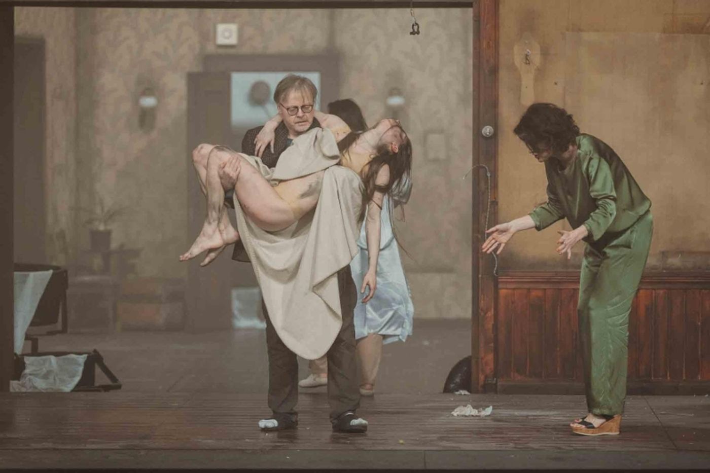 Dmitry Krymov's FRAGMENT in HD Hits U.S. Cinemas Nationwide Dmitry Krymov's FRAGMENT in HD Hits U.S. Cinemas Nationwide Image