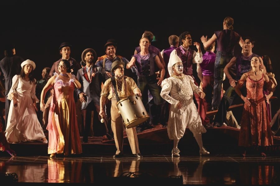 Review: CIRQUE DU SOLEIL: CORTEO, Royal Albert Hall Image