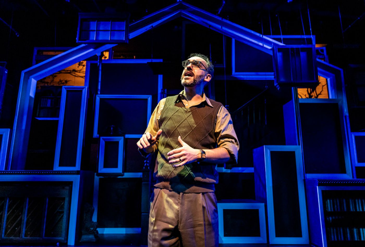 Photos: FUN HOME at Porchlight Music Theatre  Image