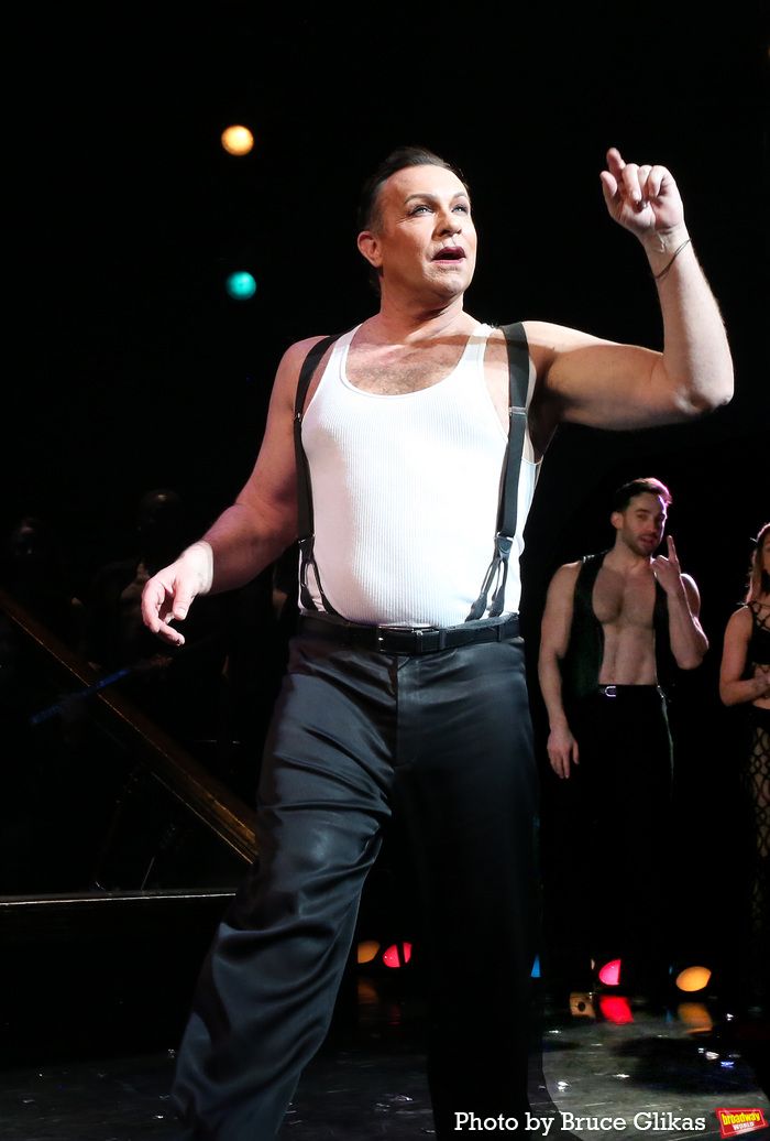 Photos: Erika Jayne Returns to CHICAGO on Broadway — photo 8 of 36