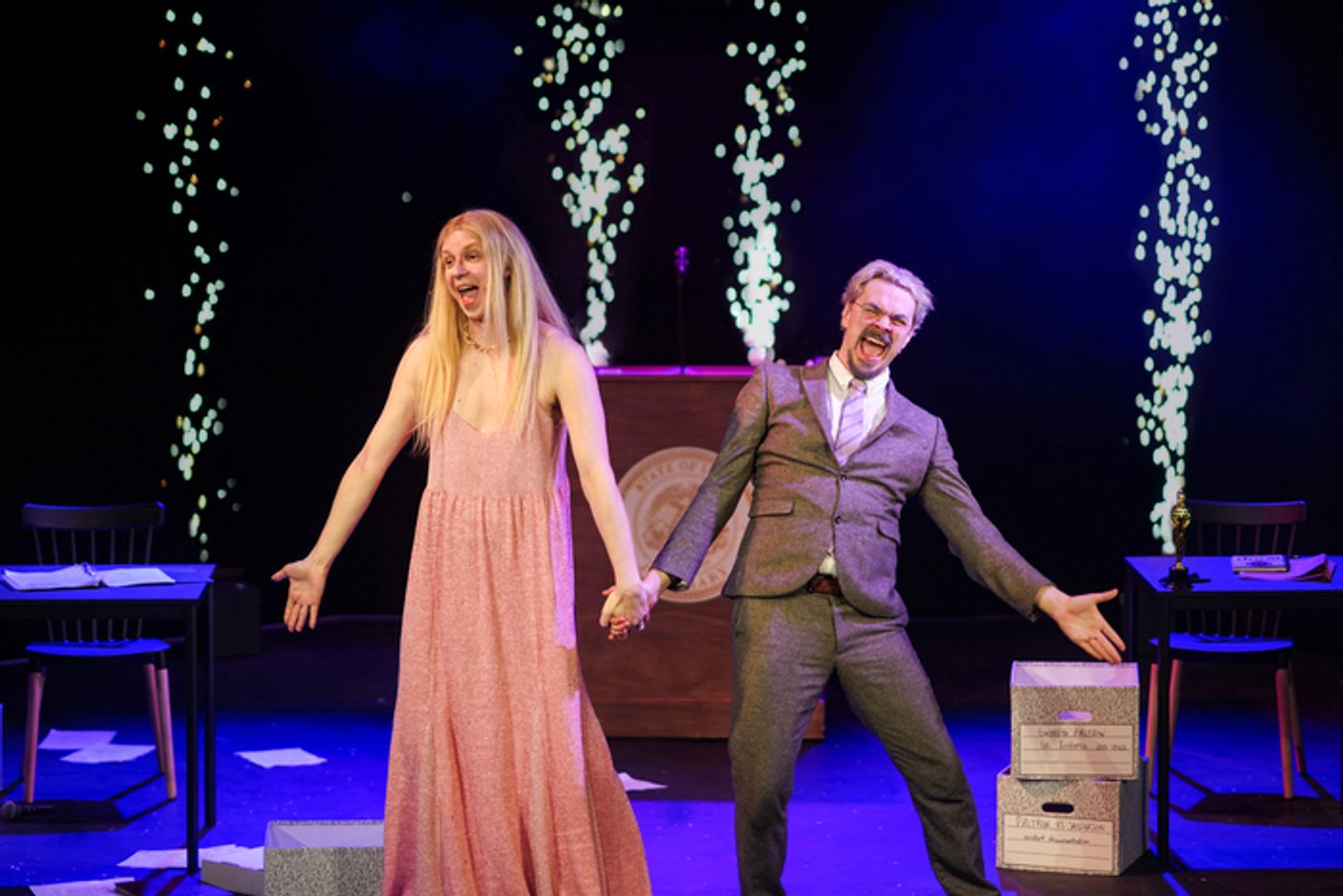 Photos: GWYNETH GOES SKIING Arrives Off-Broadway  Image