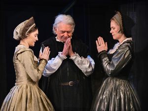 Annie Kingsnorth, Martin Shaw, Abigail Cruttenden Photo