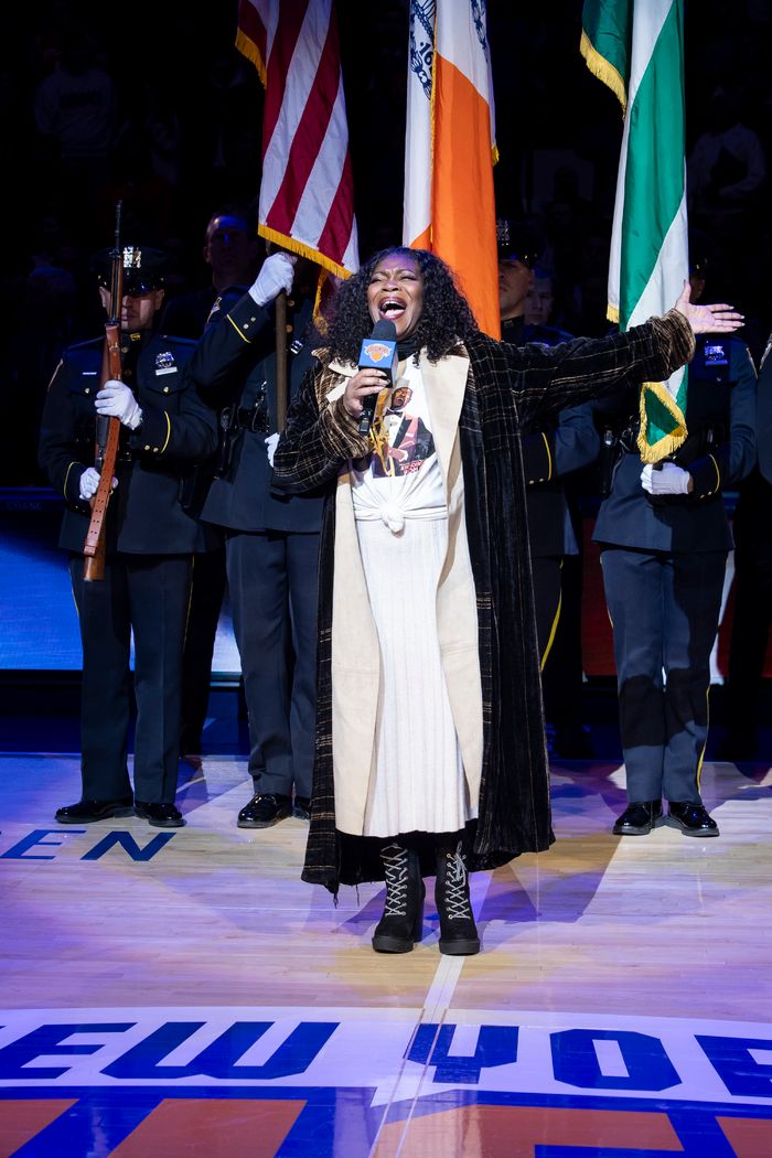 Photos: A WONDERFUL WORLD Performs in Knicks Halftime Show — photo 2 of 4