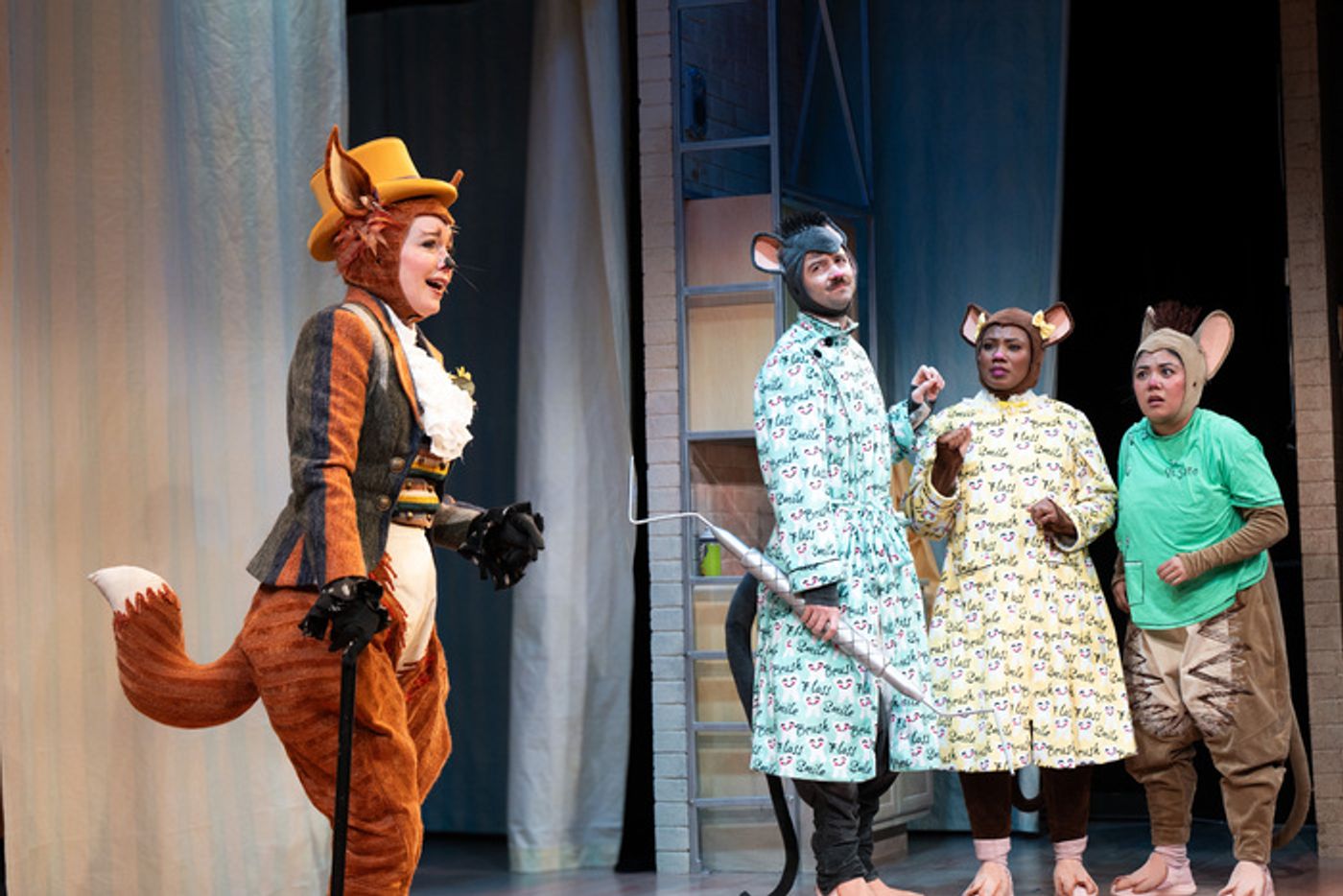 Photos: DOCTOR DE SOTO At Alliance Theatre Photos: DOCTOR DE SOTO At Alliance Theatre Image