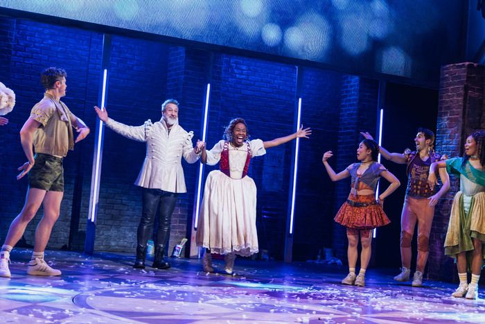 Photos: Joey Fatone Takes First Bow in & JULIET on Broadway — photo 6 of 7