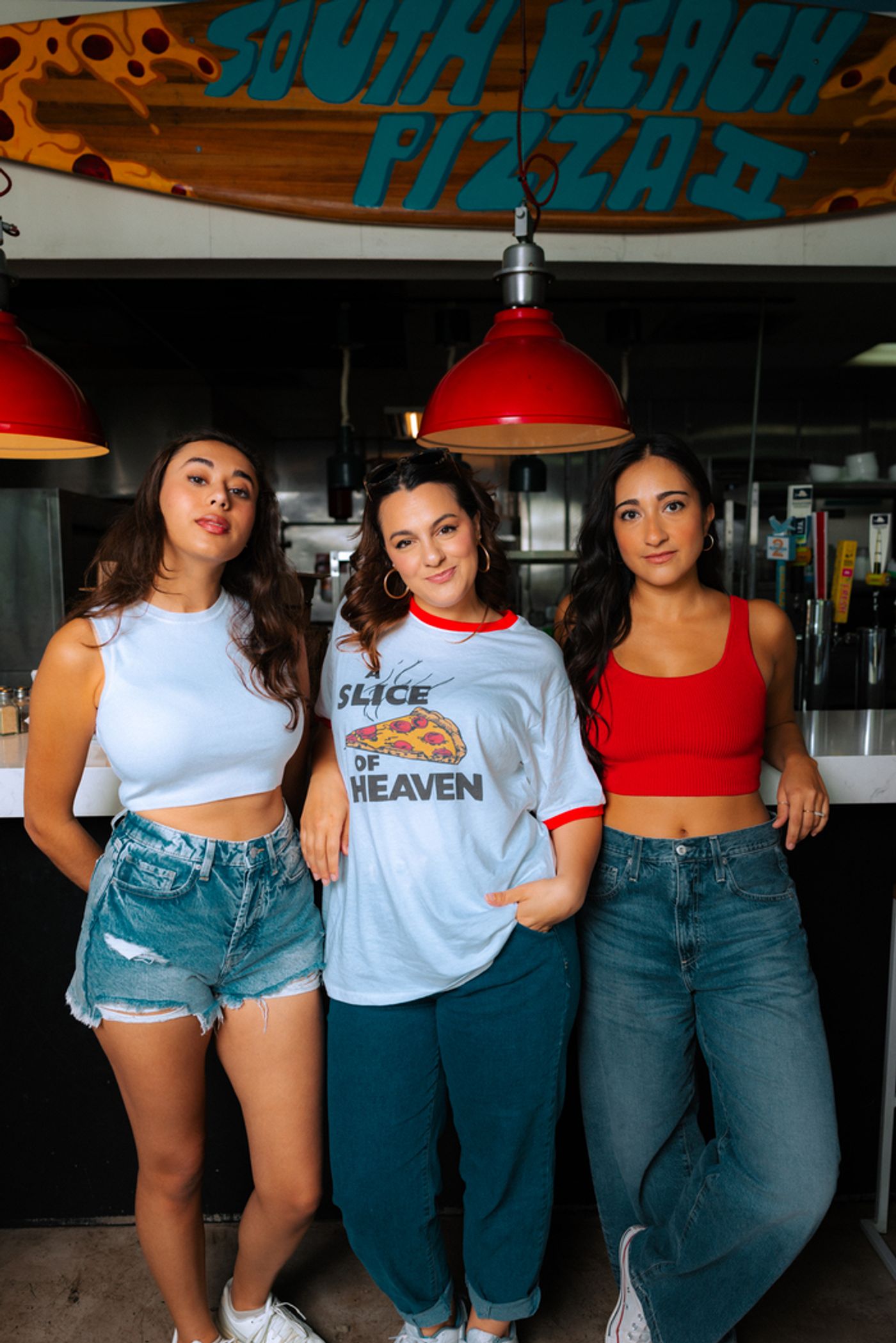 Photos: MYSTIC PIZZA Stars Hang at Florida Pizza Joint Before Paper Mill Playhouse Debut  Image