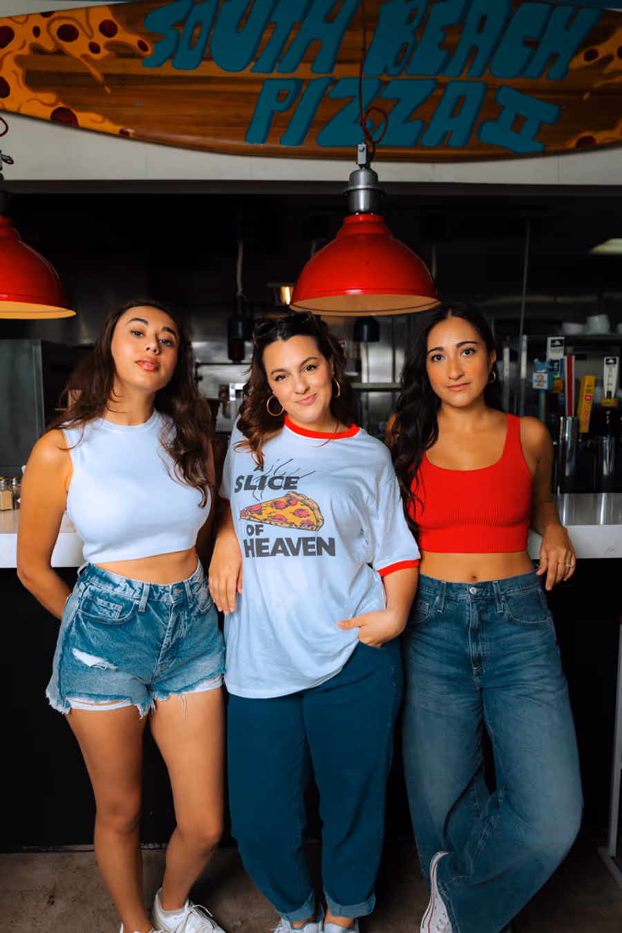 Photos: MYSTIC PIZZA Stars Hang at Florida Pizza Joint Before Paper Mill Playhouse Debut  Image
