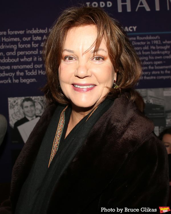 Margaret Colin Photo