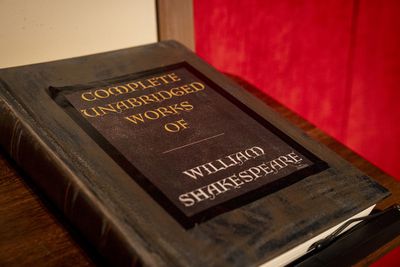 THE COMPLETE WORKS OF WILLIAM SHAKESPEARE (ABRIDGED) Photo