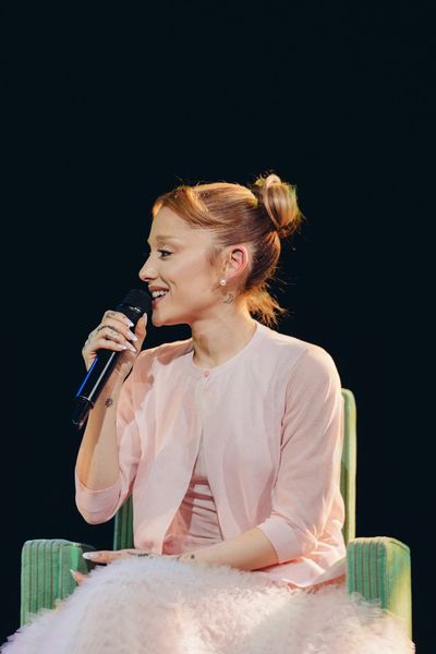 Ariana Grande Photo