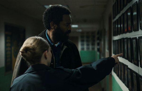 Amanda Seyfried and Nicholas Pinnock Photo