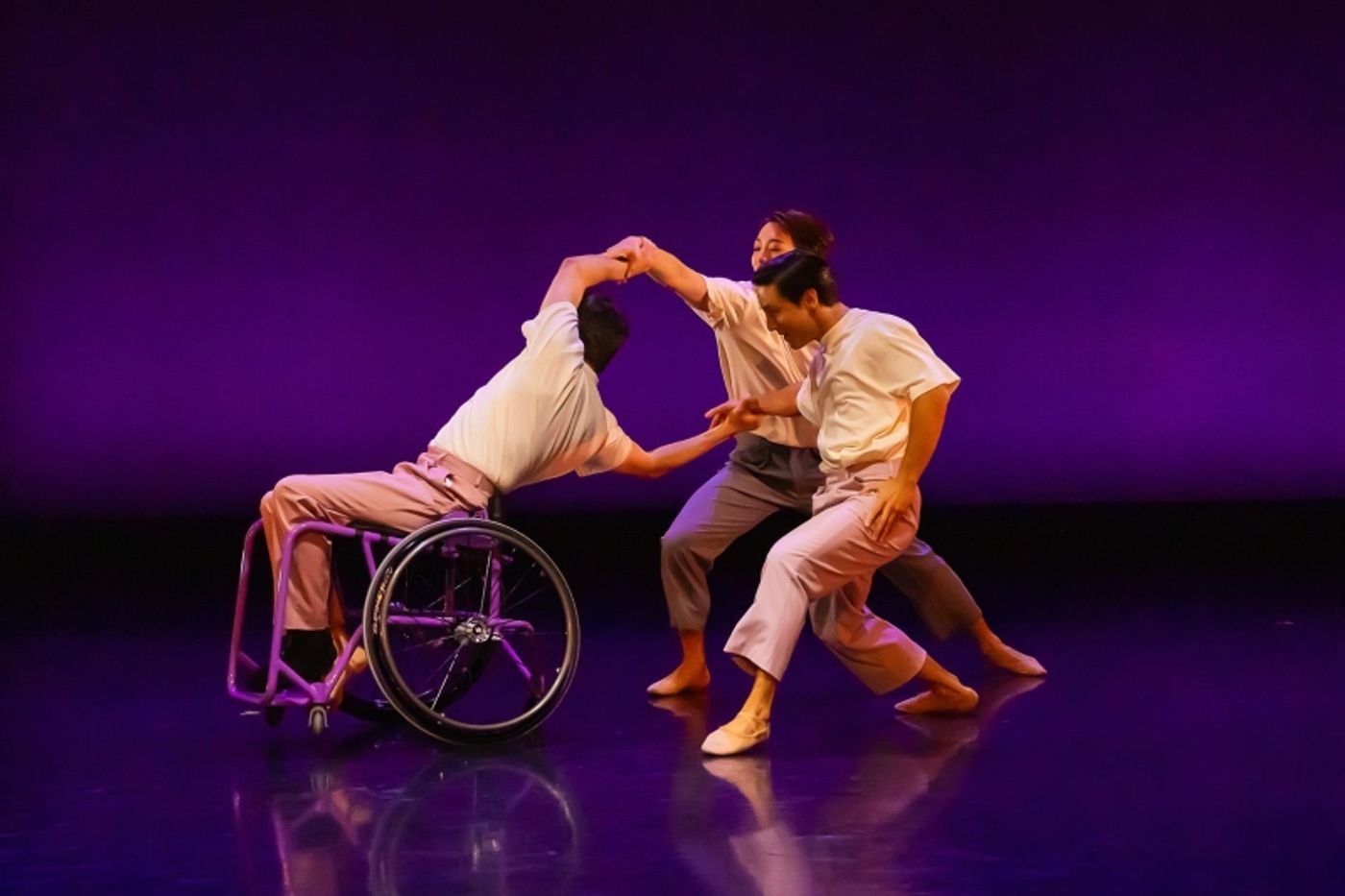 Review: NORTHERN BALLET - THREE SHORT BALLETS, Royal Ballet And Opera  Image