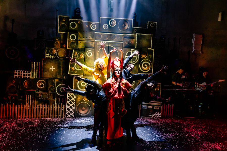 Photos: SCISSORHANDZ: A Musical Reinvented Gets UK Premiere At Southwark Playhouse Image