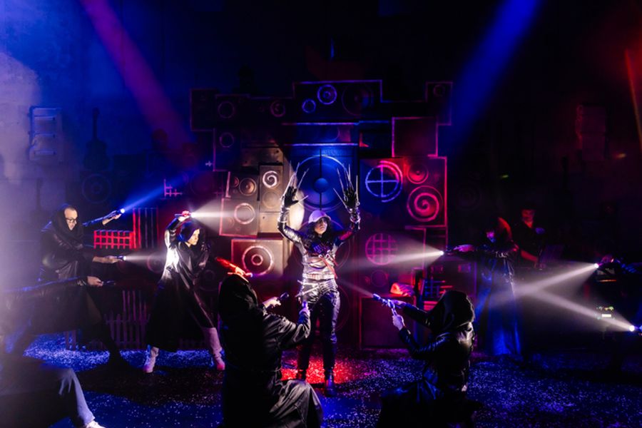 Photos: SCISSORHANDZ: A Musical Reinvented Gets UK Premiere At Southwark Playhouse Image
