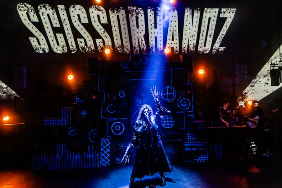 Photos: SCISSORHANDZ: A Musical Reinvented Gets UK Premiere At Southwark Playhouse Image