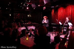 Klea Blackhurst Photo