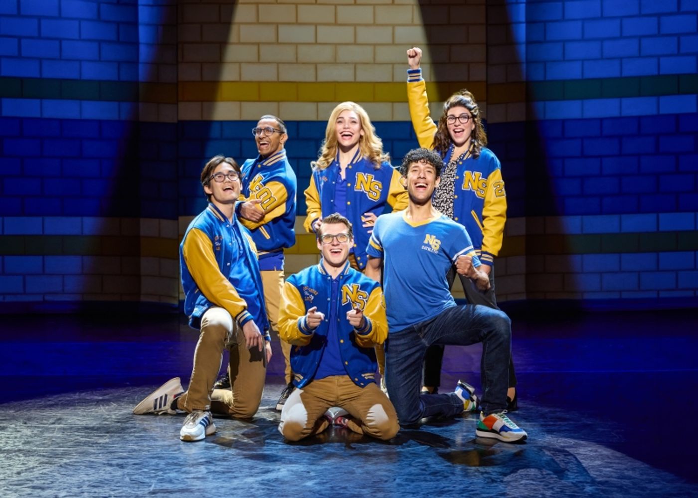 Review: MEAN GIRLS at Theatre Under The Stars (TUTS) Review: MEAN GIRLS at Theatre Under The Stars (TUTS) Image