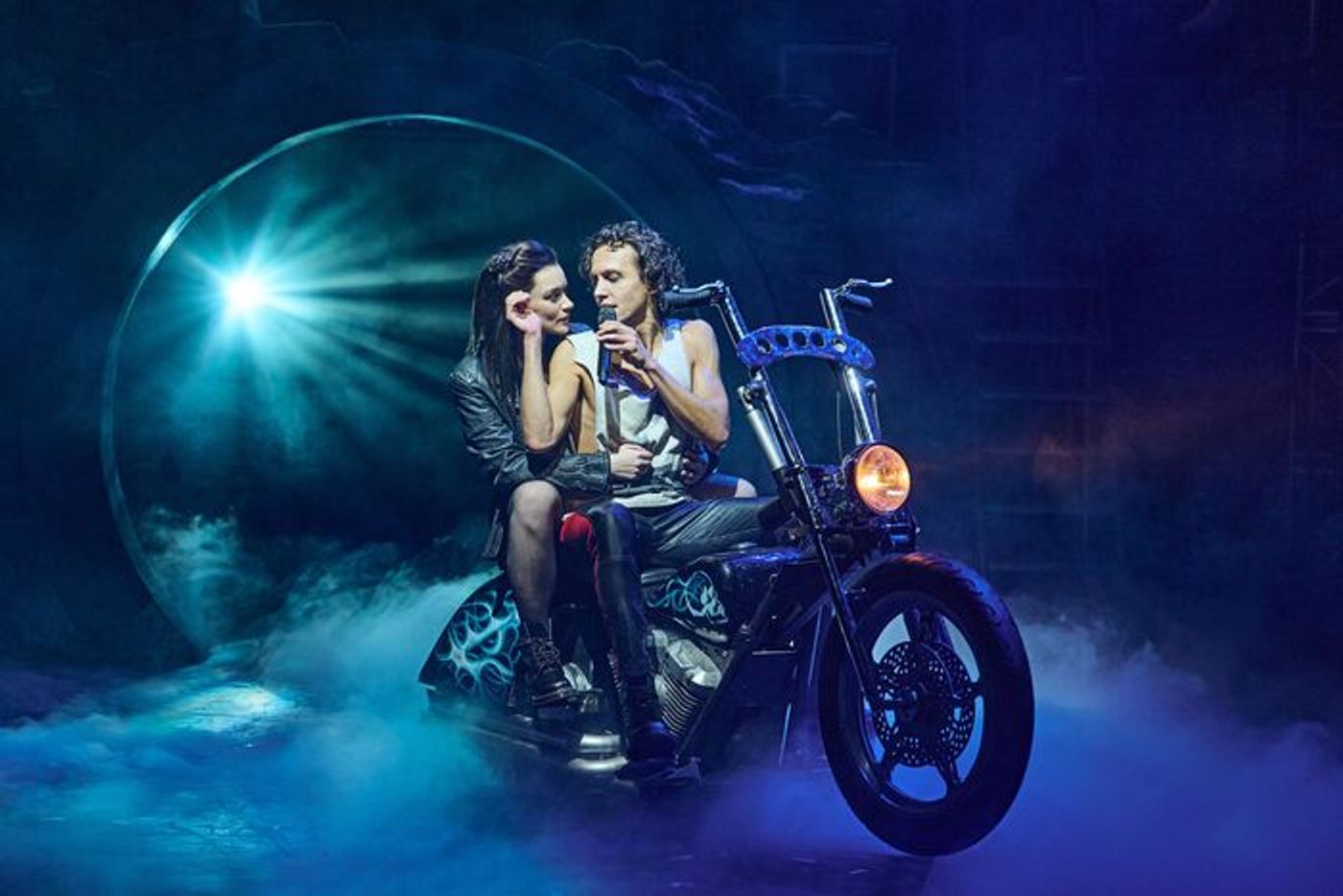 Photos: BAT OUT OF HELL Launches UK Tour  Image