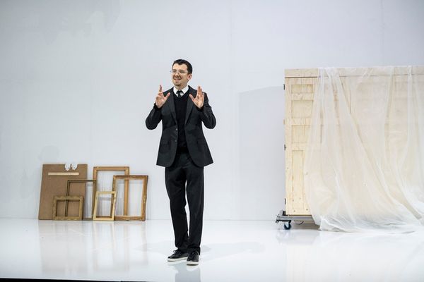 Asa Butterfield Photo