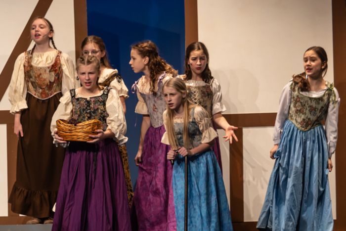 Photos: BEAUTY AND THE BEAST JR. at Bexley Middle School — photo 6 of 31