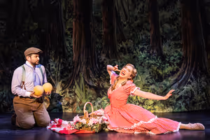 Alex Brightman and McKenzie Kurtz @ BroadwayWorld Alex Brightman and McKenzie Kurtz Photo