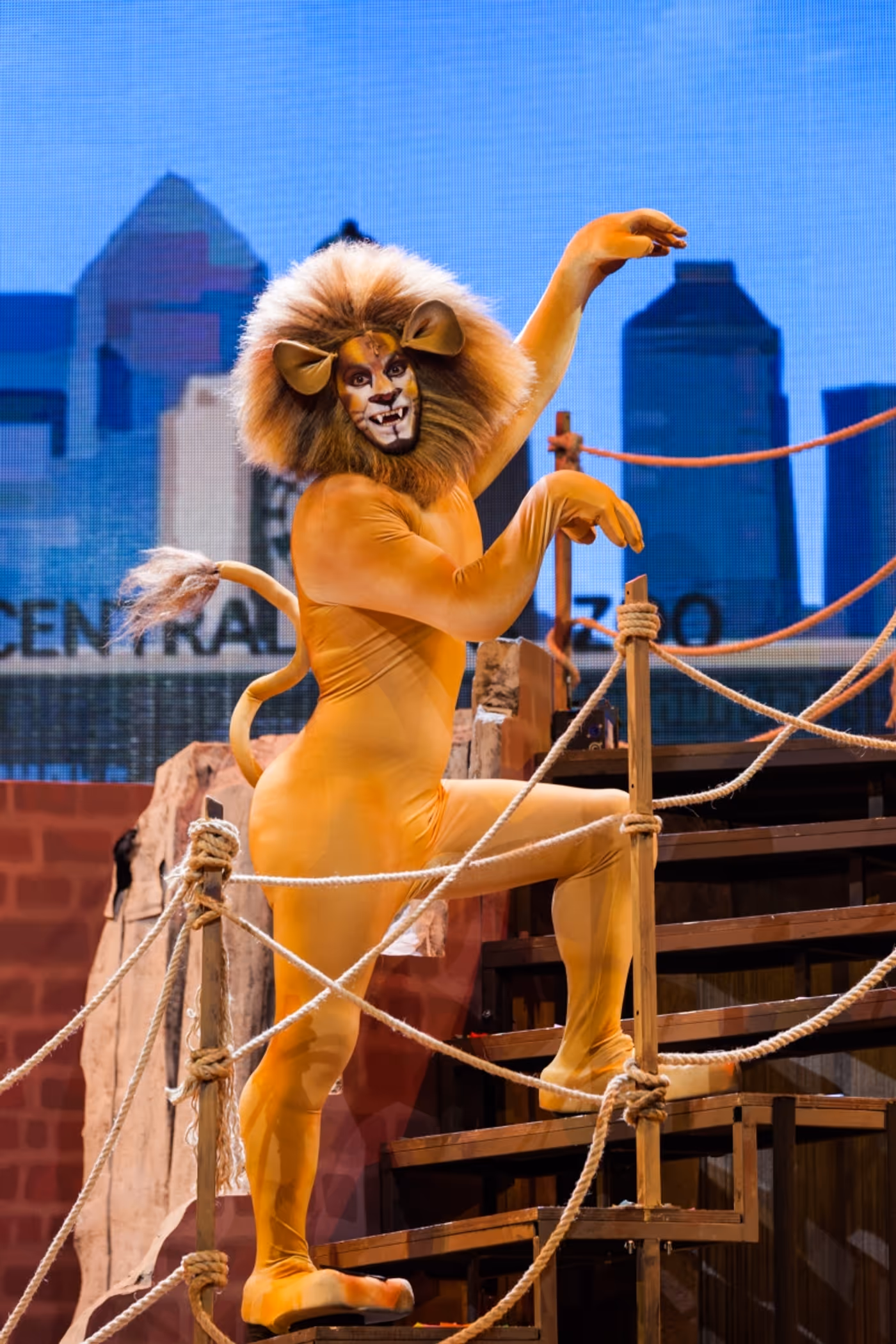 Interview: Hablamos con Sergio Wolbers, Álex, el león, en MADAGASCAR, EL MUSICAL  Image