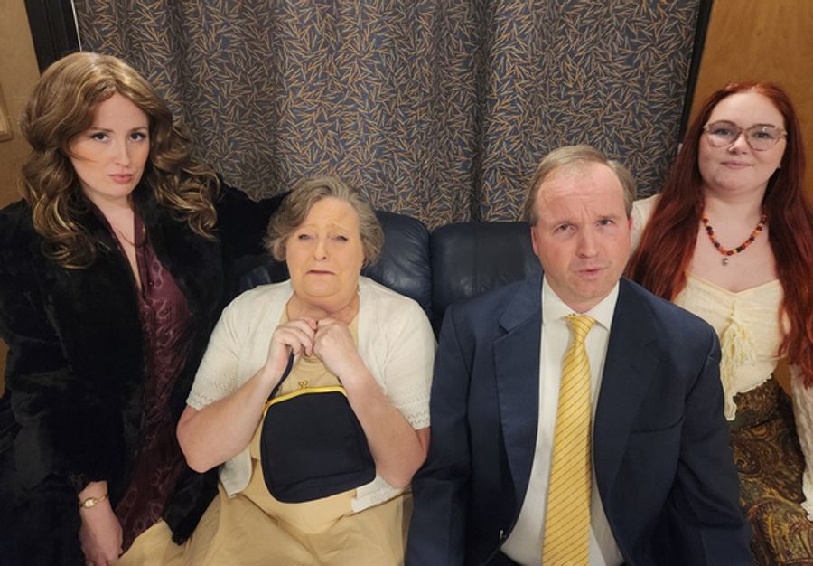 Photos: THE LAST OF THE RED HOT LOVERS At Majestic Theatre Image