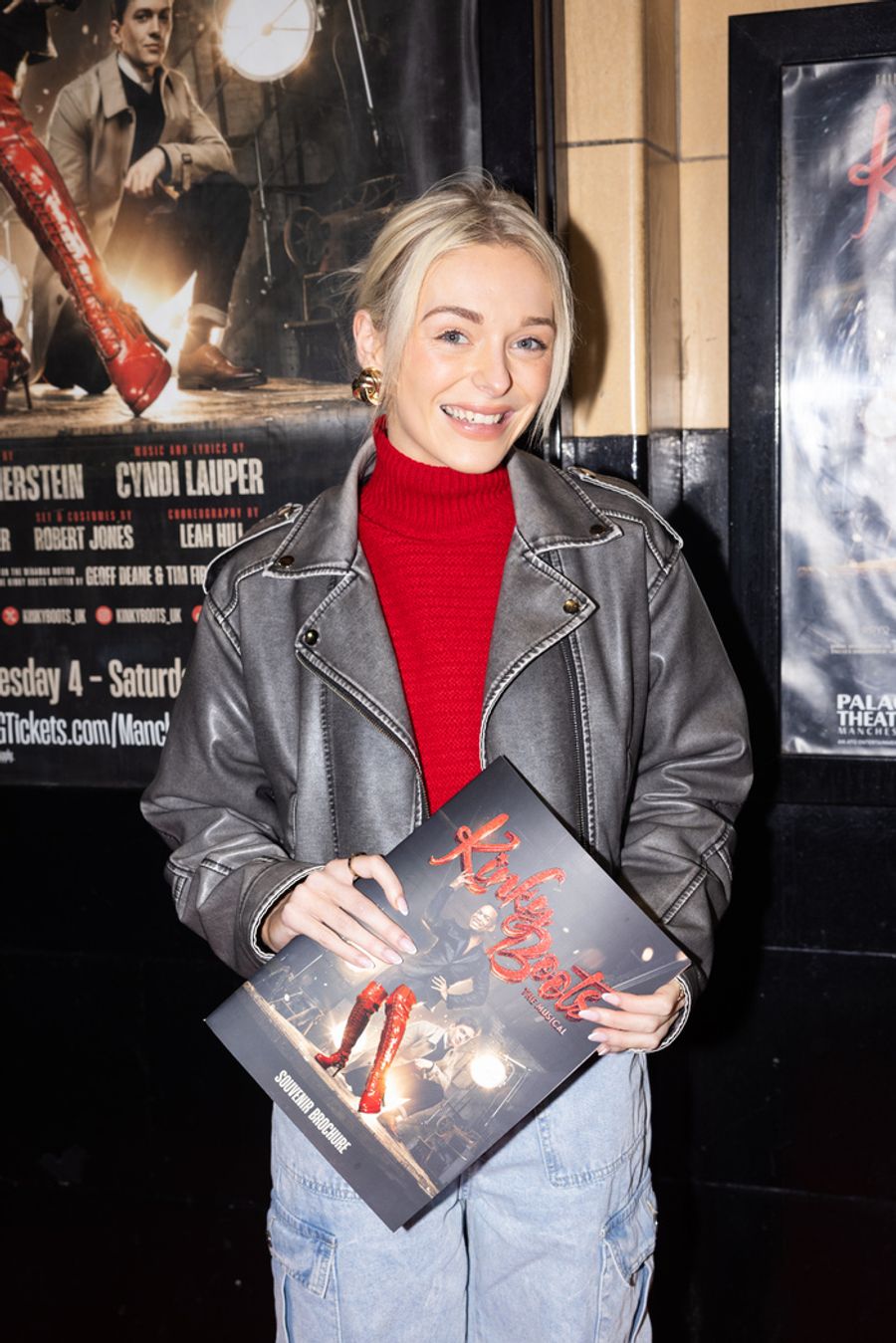 Photos: Cyndi Lauper and More Attend KINKY BOOTS UK Tour Gala Night Image