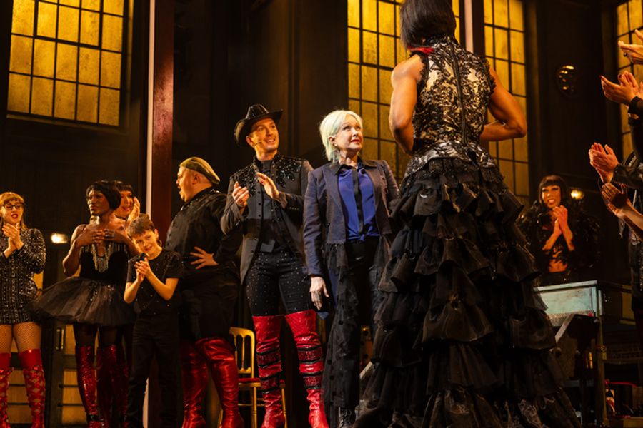 Photos: Cyndi Lauper and More Attend KINKY BOOTS UK Tour Gala Night Image