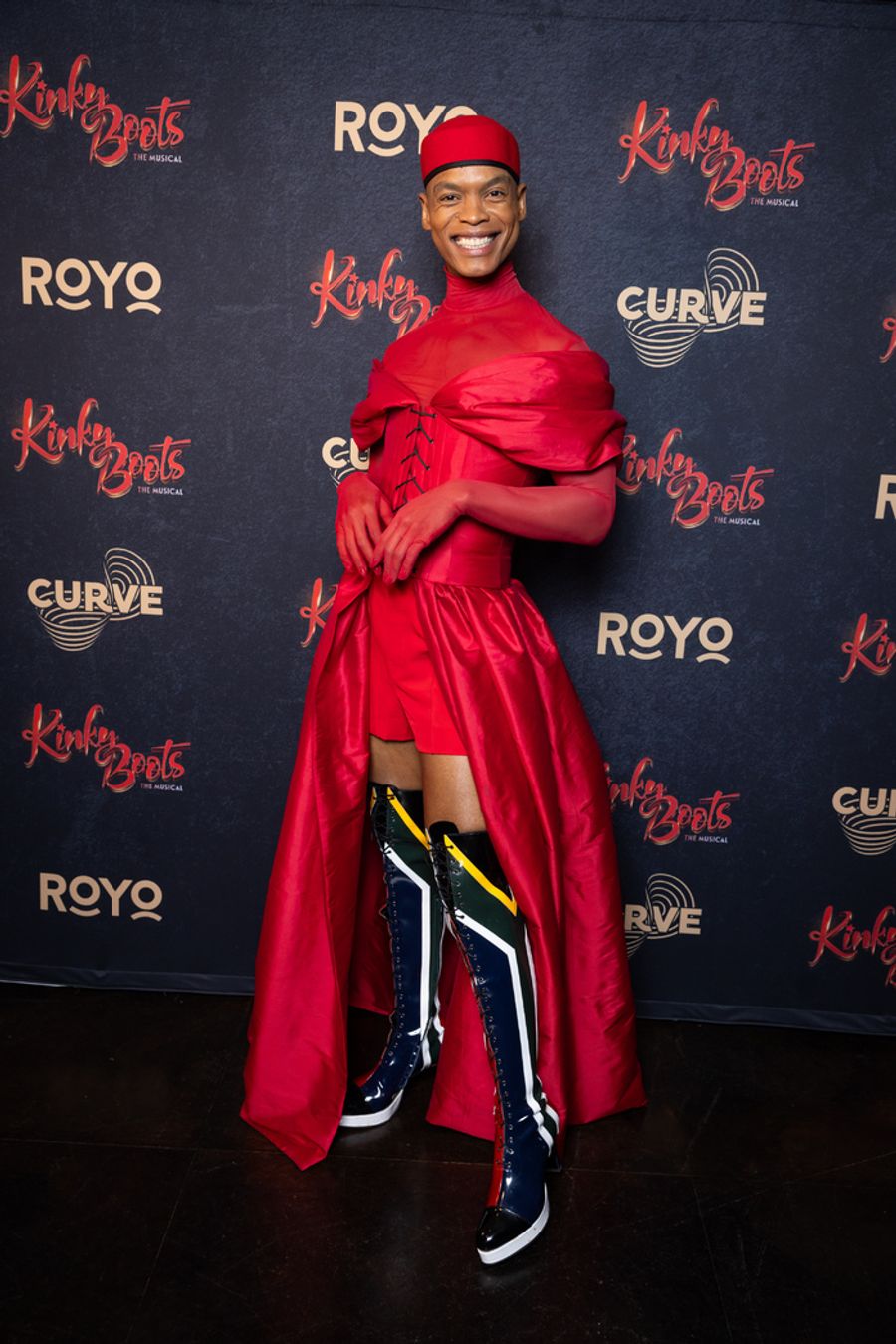 Photos: Cyndi Lauper and More Attend KINKY BOOTS UK Tour Gala Night Image