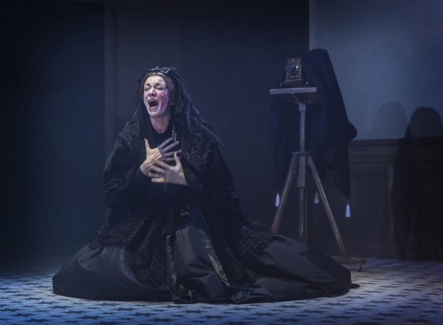 Review: MRS PRESIDENT, Charing Cross Theatre Image