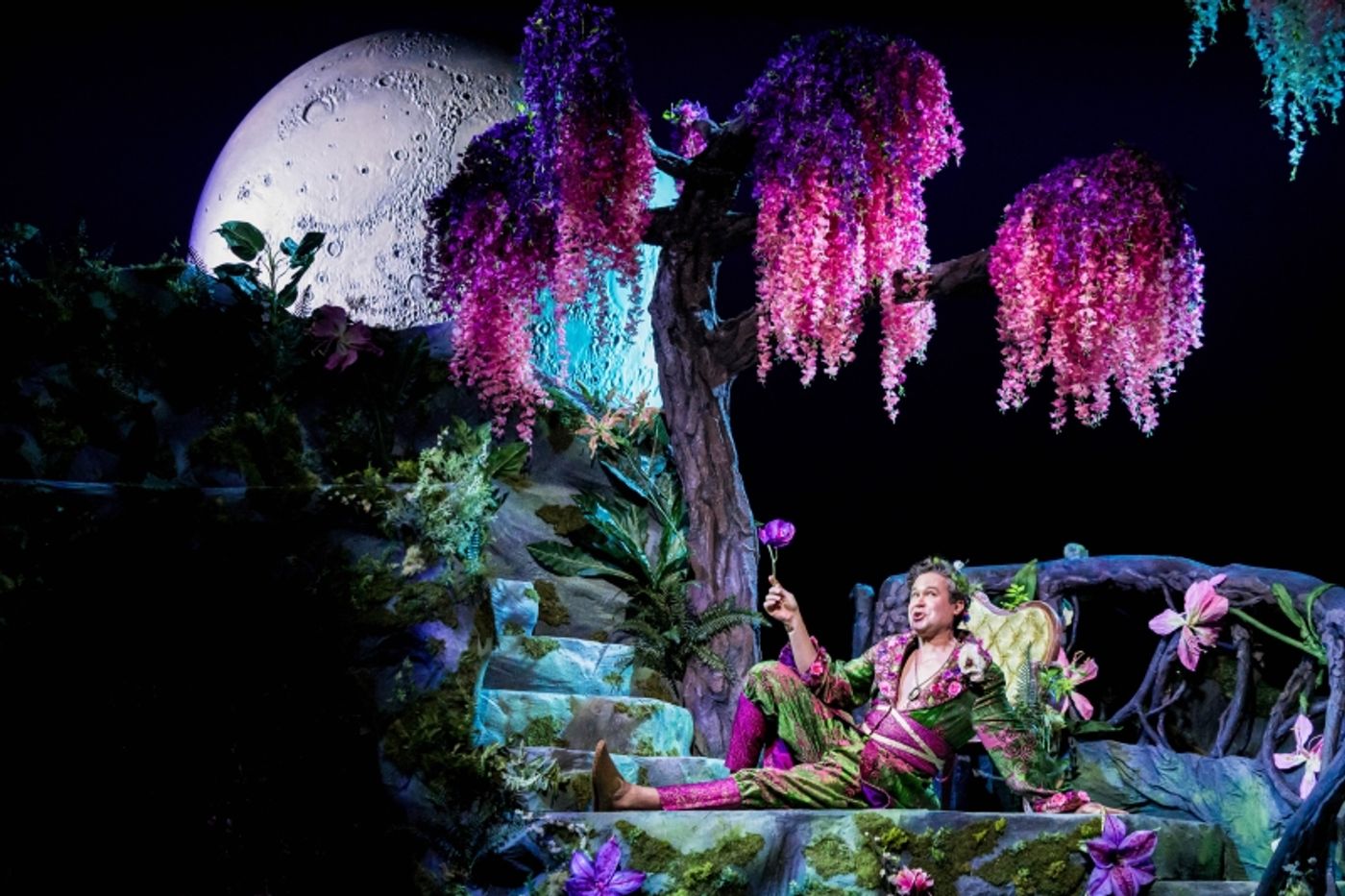 Review: A MIDSUMMER NIGHT'S DREAM at Guthrie Theater  Image