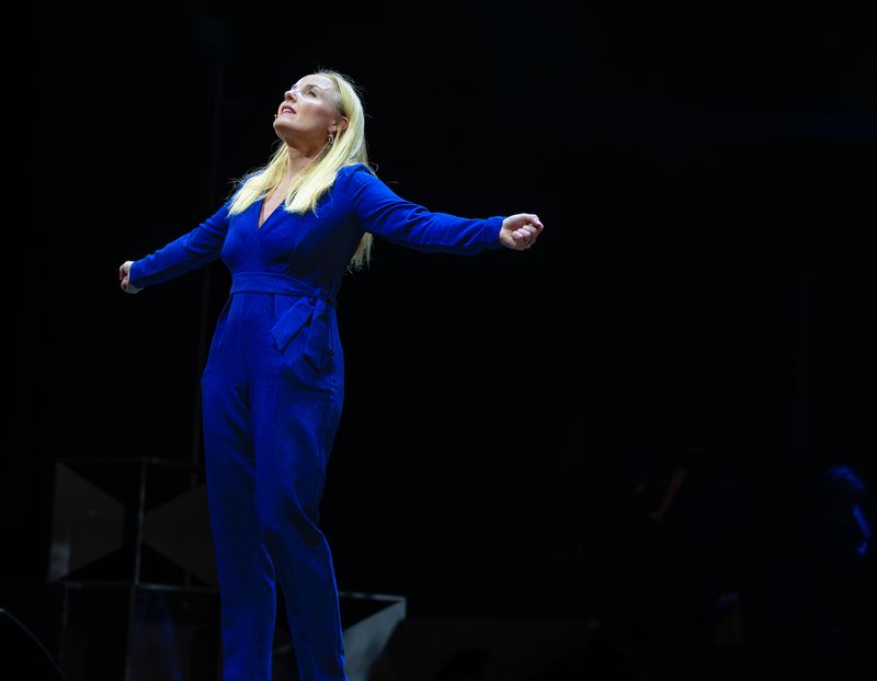 Photos: Kerry Ellis, Adam Garcia and More in IF/THEN UK Premiere — photo 1 of 15