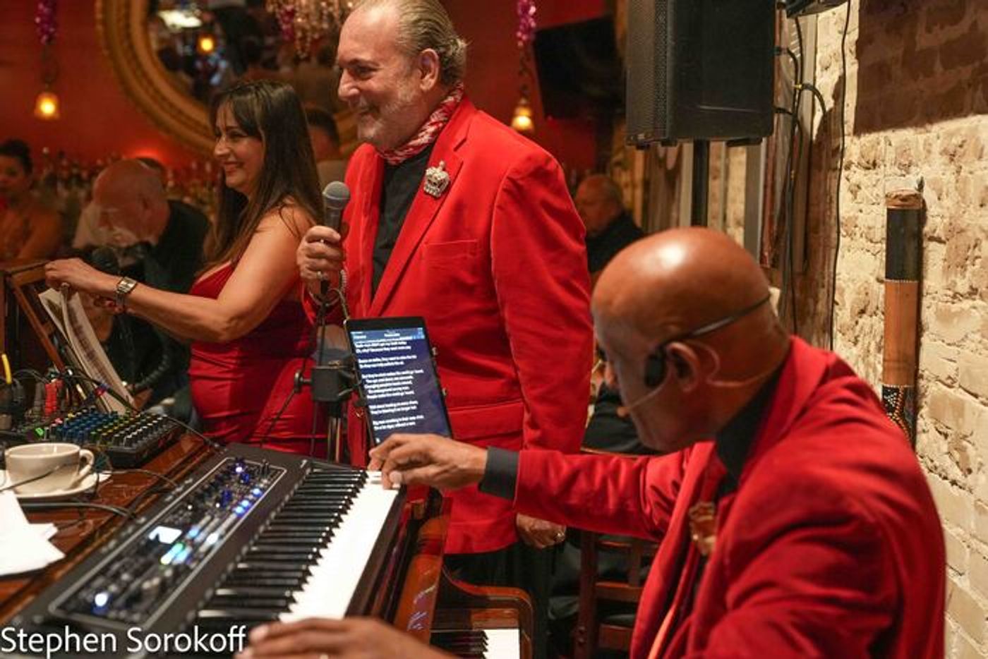 Photos: Maycol and Lilian With Perrin Blank at Cafe Centro  Image