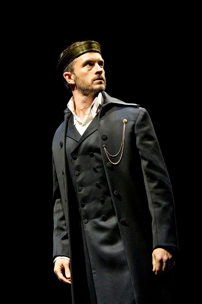 Photos: Jonathan Bailey and More in RICHARD II — photo 12 of 22