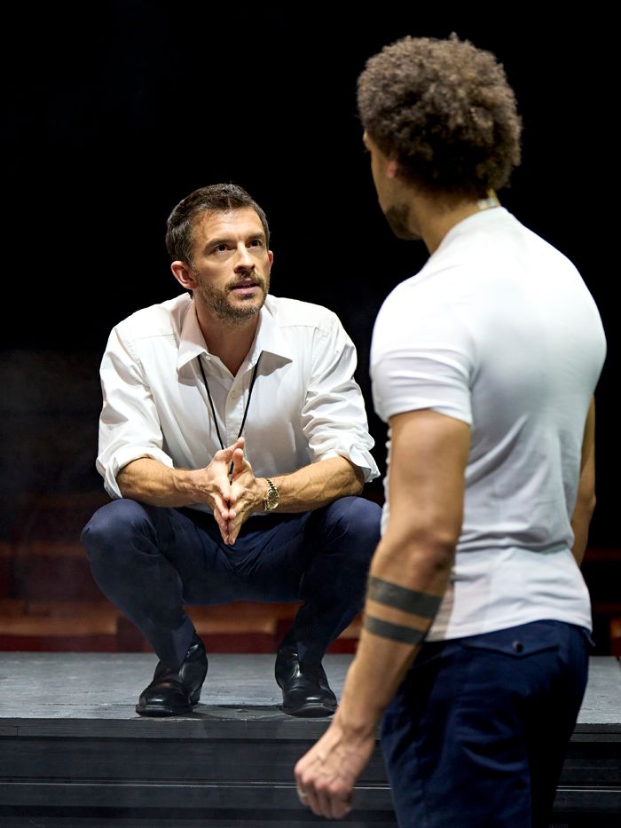 Photos: Jonathan Bailey and More in RICHARD II — photo 10 of 22