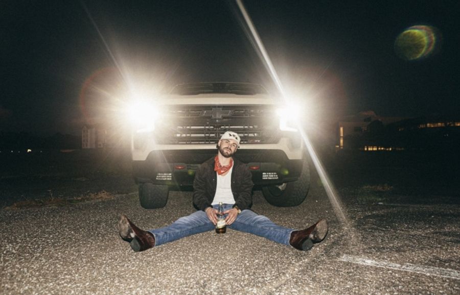 Country Music and an Authentic Heart – The Rising Journey of Matt Oakley Image