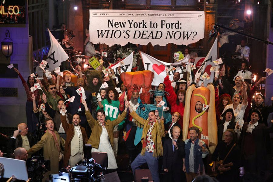 Photos: Lin-Manuel Miranda Makes a Triumphant Return as Alexander Hamilton in SNL50 Anniversary Special Image