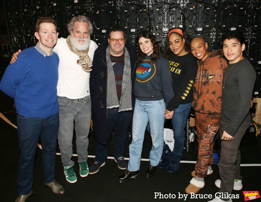 Photos: Josh Gad, Kristen Bell & More Visit Idina Menzel at REDWOOD for a FROZEN Reunion Image